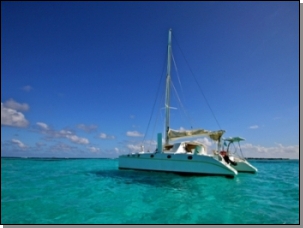 catamaran Kawai at anchorage in Tobago Cays